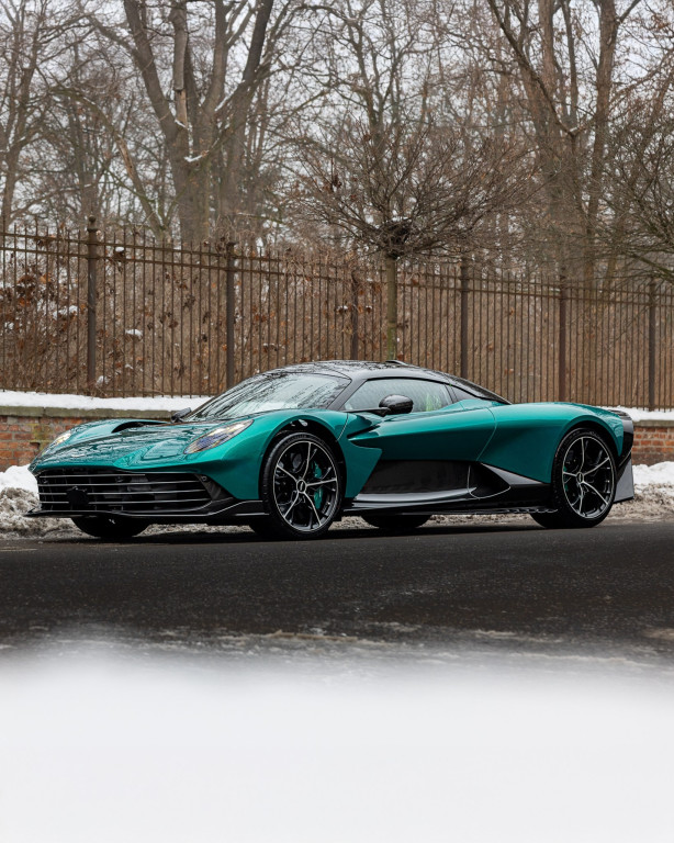Aston Martin Valhalla