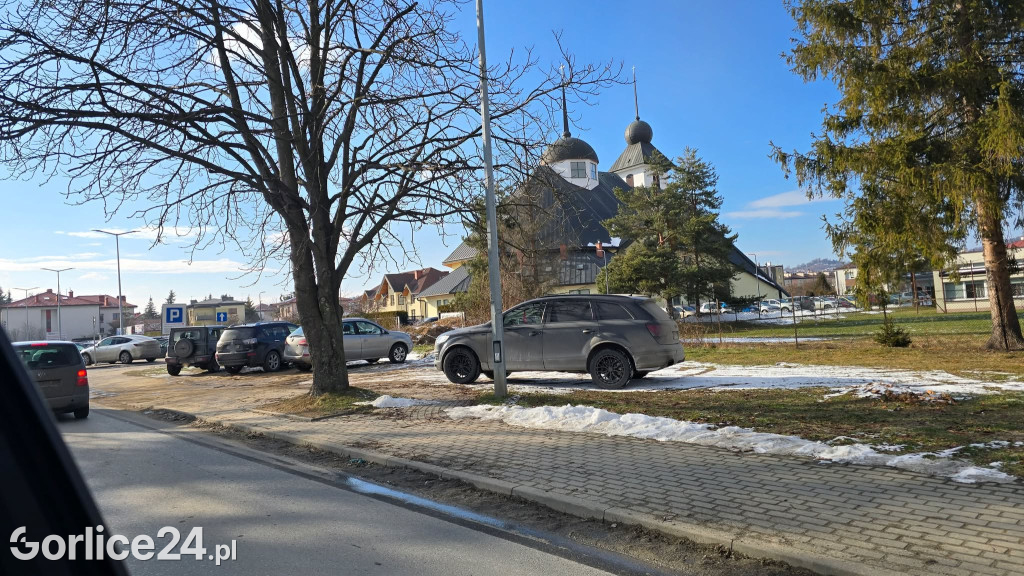 Parking przy szpitalu w Gorlicach