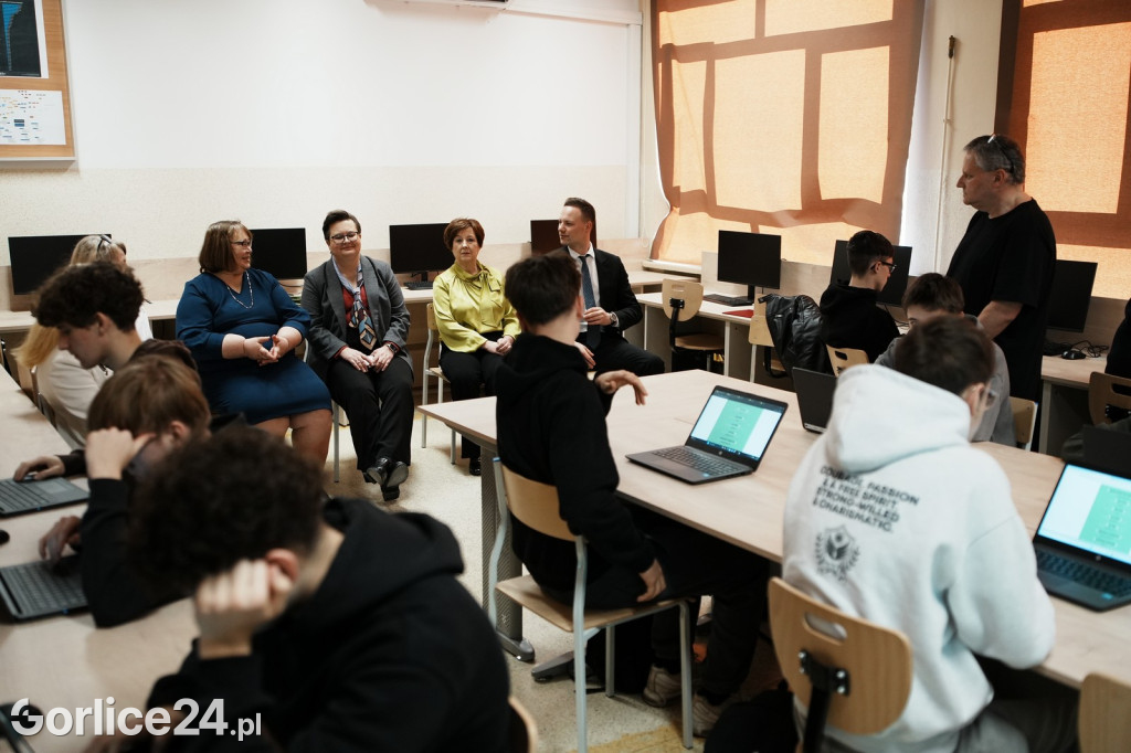 Wiceminister Katarzyna Lubnauer w gorlickim ZST (03.03.)