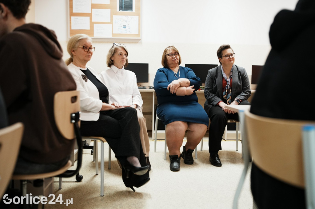 Wiceminister Katarzyna Lubnauer w gorlickim ZST (03.03.)