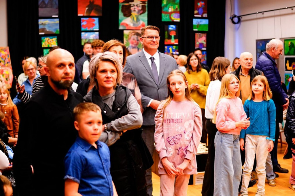 Otwarcie wystawy prac uczestników zajęć w MDK w Gorlicach
