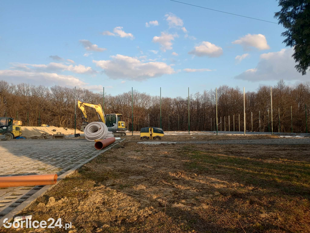 Budowa boisk przy ZS nr 1 w Gorlicach
