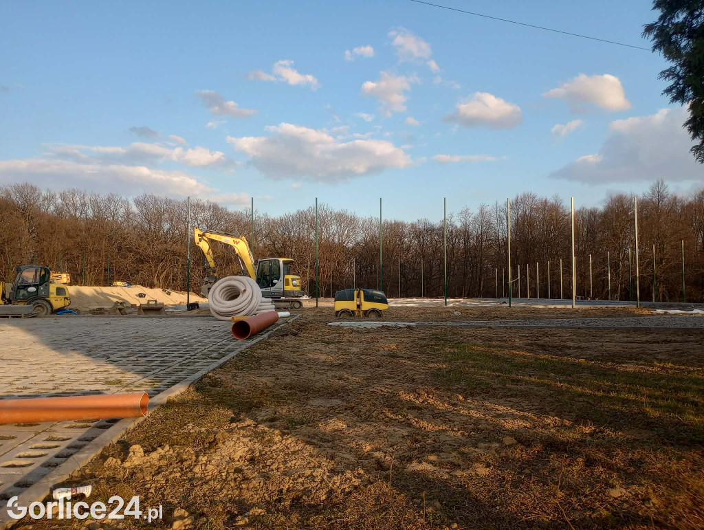 Budowa boisk przy ZS nr 1 w Gorlicach