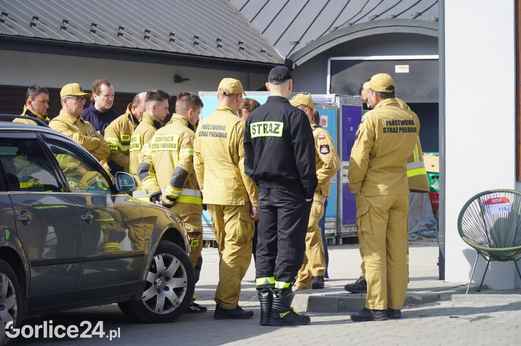 Ćwiczenia strażaków na Jarmarku Pogórzańskim (25.03)