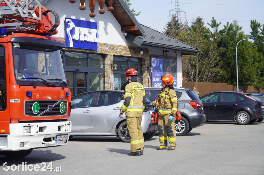 Ćwiczenia strażaków na Jarmarku Pogórzańskim (25.03)