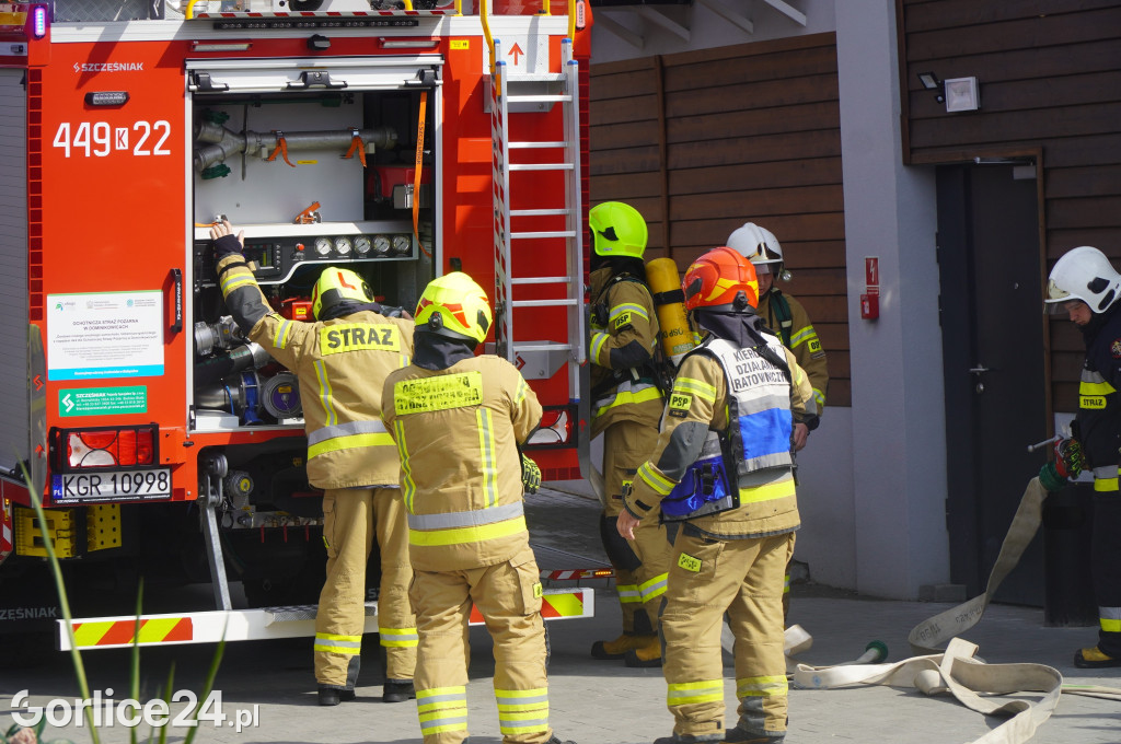 Ćwiczenia strażaków na Jarmarku Pogórzańskim (25.03)