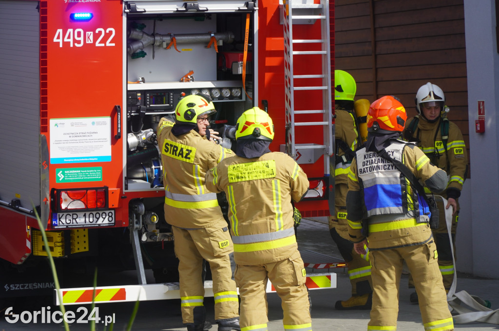 Ćwiczenia strażaków na Jarmarku Pogórzańskim (25.03)