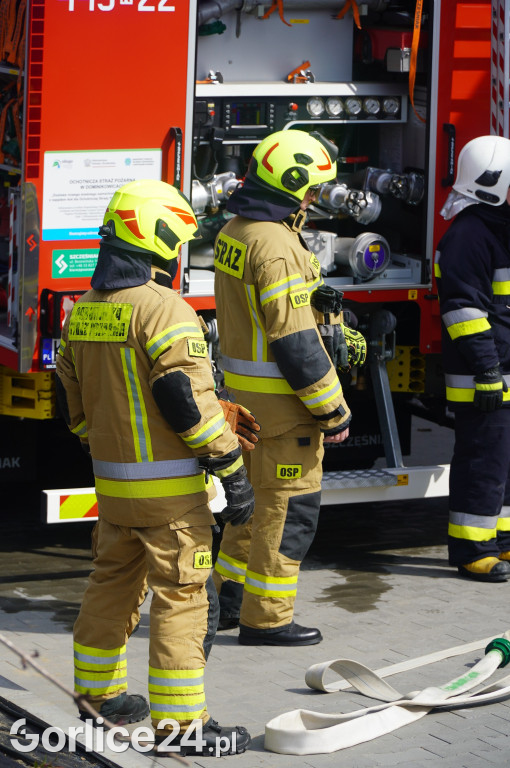 Ćwiczenia strażaków na Jarmarku Pogórzańskim (25.03)
