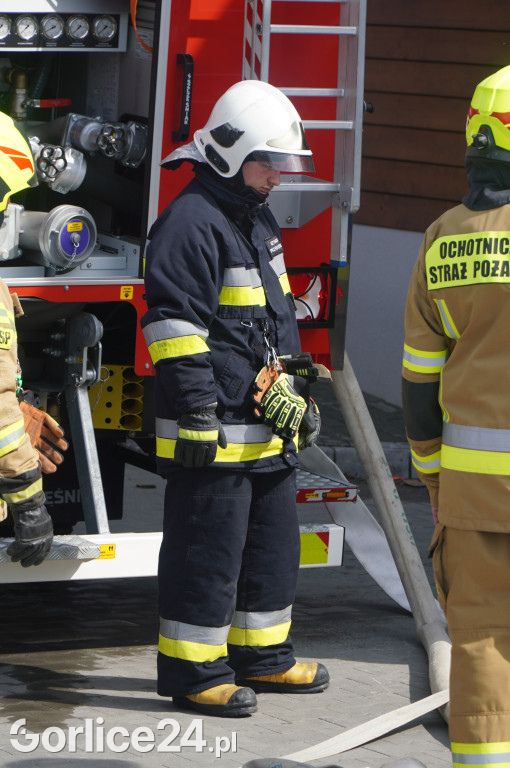 Ćwiczenia strażaków na Jarmarku Pogórzańskim (25.03)