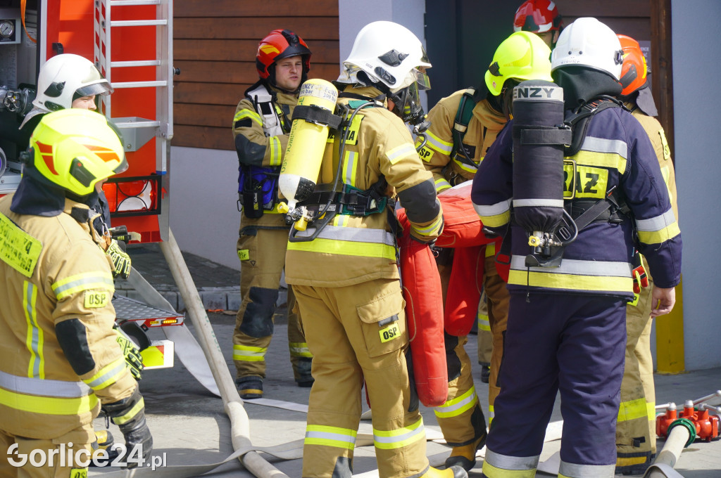Ćwiczenia strażaków na Jarmarku Pogórzańskim (25.03)