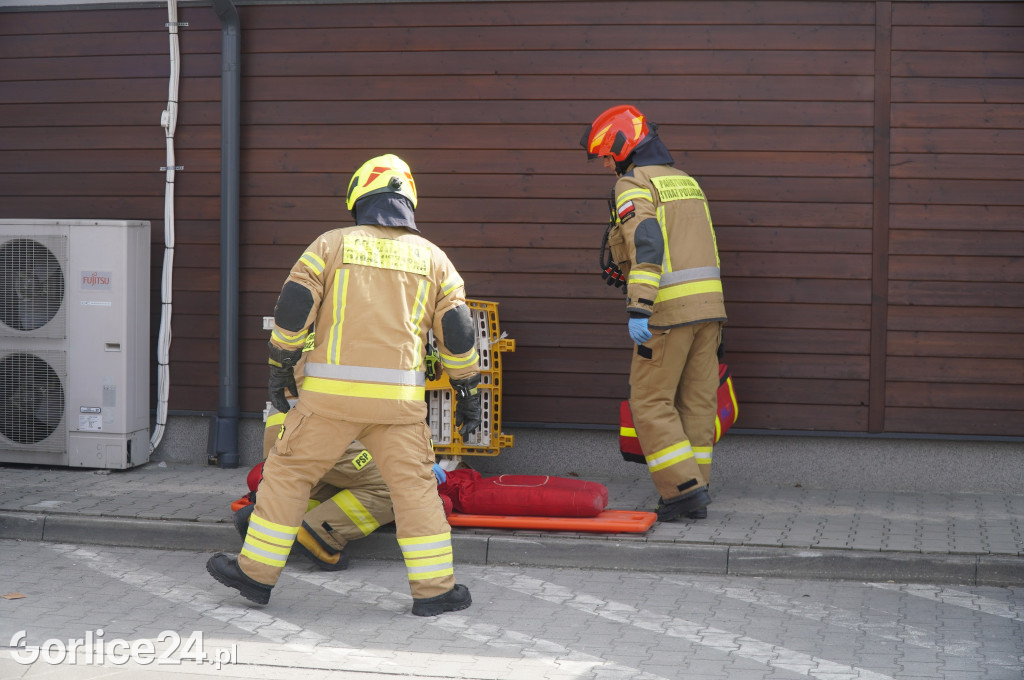 Ćwiczenia strażaków na Jarmarku Pogórzańskim (25.03)