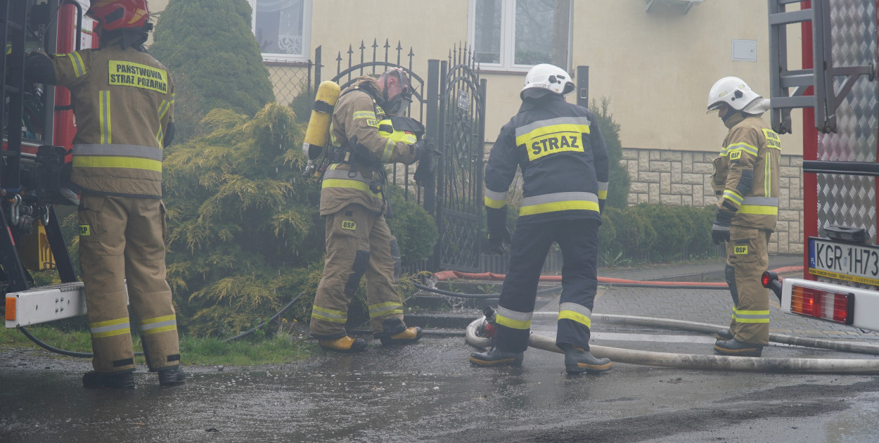 Pożar budynku mieszkalnego w Sękowej (17.04.)