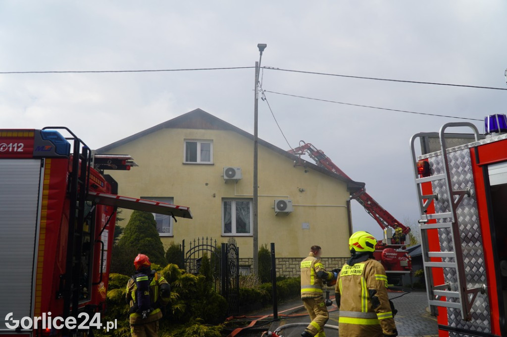 Pożar budynku mieszkalnego w Sękowej (17.04.)