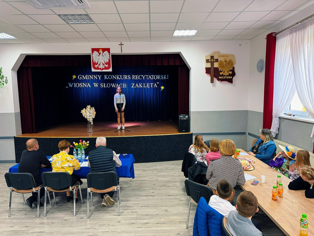 Wiosna w słowach zaklęta  - Konkurs recytatorski