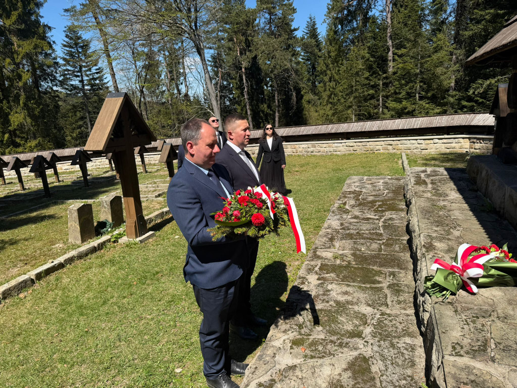 Hołd dla poległych na ziemi Sękowskiej