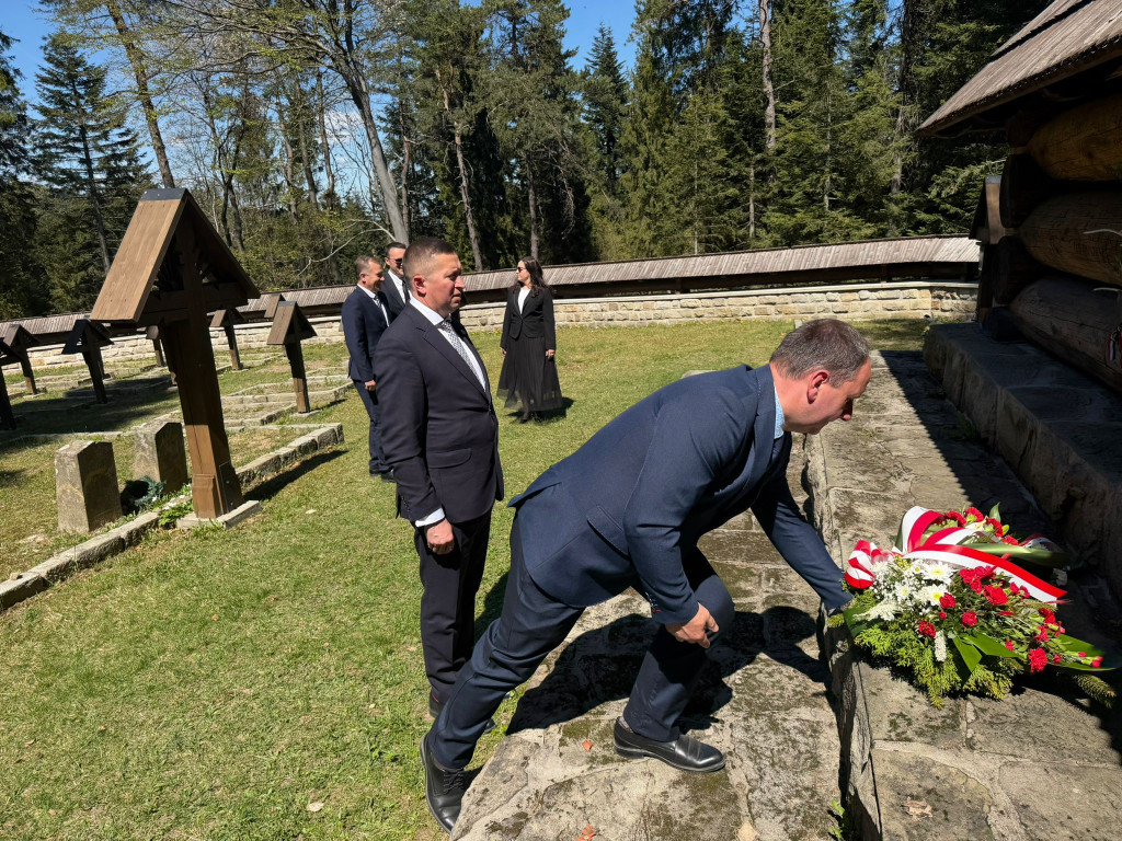 Hołd dla poległych na ziemi Sękowskiej