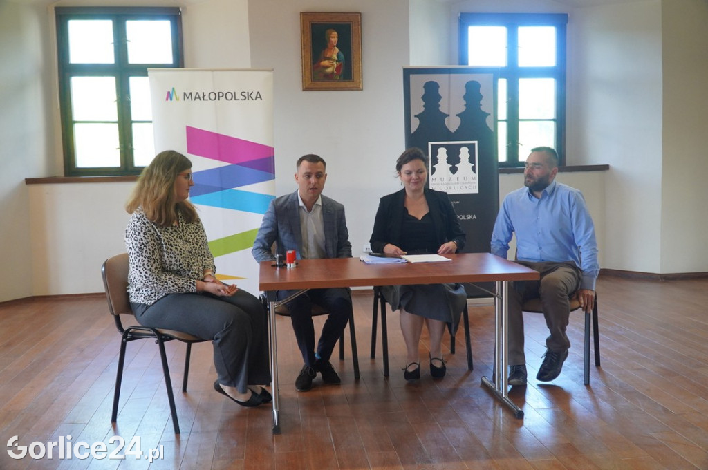 Uroczyste podpisanie umowy modernizacji Kasztelu