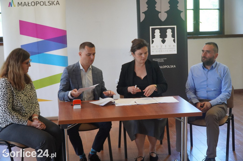 Uroczyste podpisanie umowy modernizacji Kasztelu