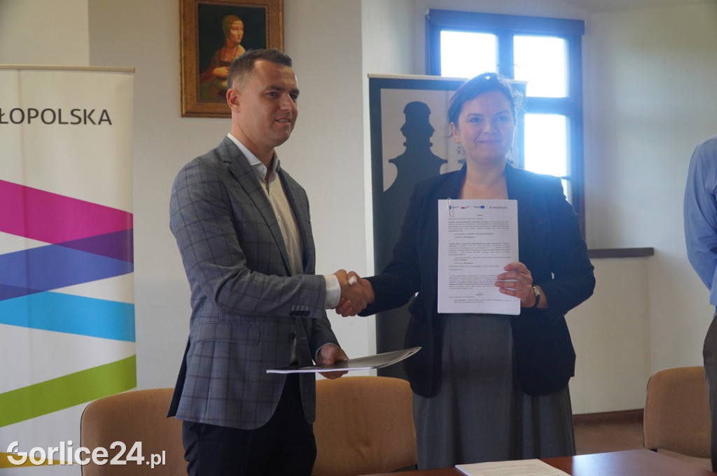Uroczyste podpisanie umowy modernizacji Kasztelu