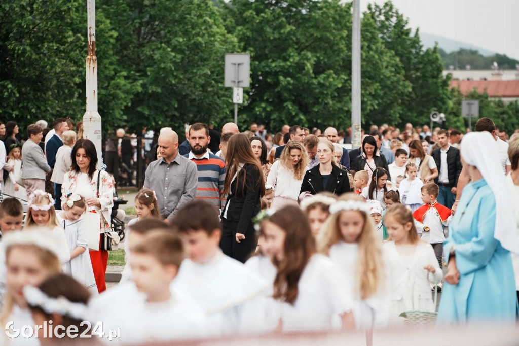 Procesja Bożego Ciała w parafii pw. Św. Jadwigi Królowej