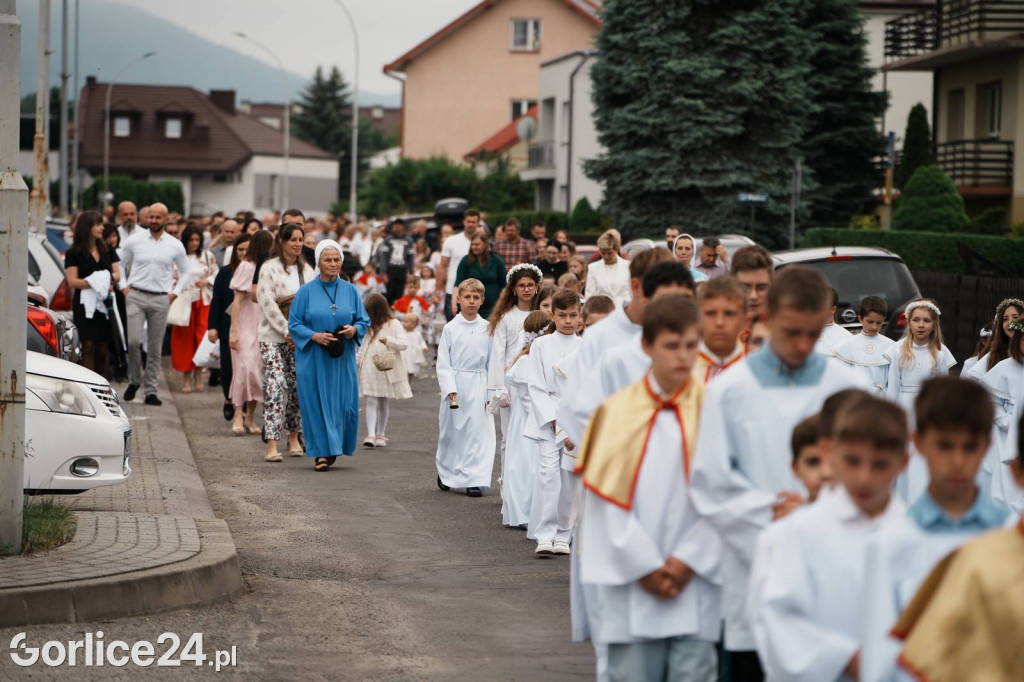 Procesja Bożego Ciała w parafii pw. Św. Jadwigi Królowej