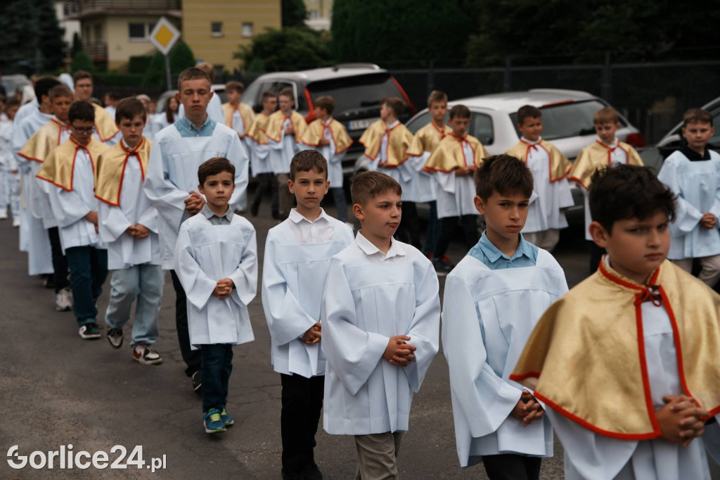 Procesja Bożego Ciała w parafii pw. Św. Jadwigi Królowej