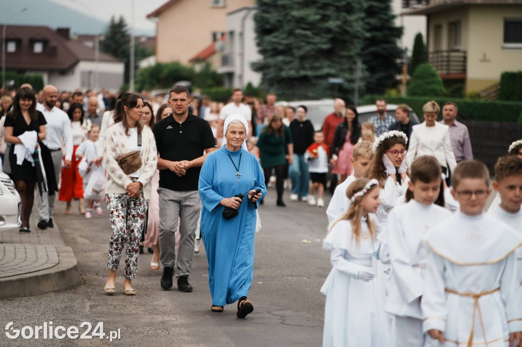 Procesja Bożego Ciała w parafii pw. Św. Jadwigi Królowej