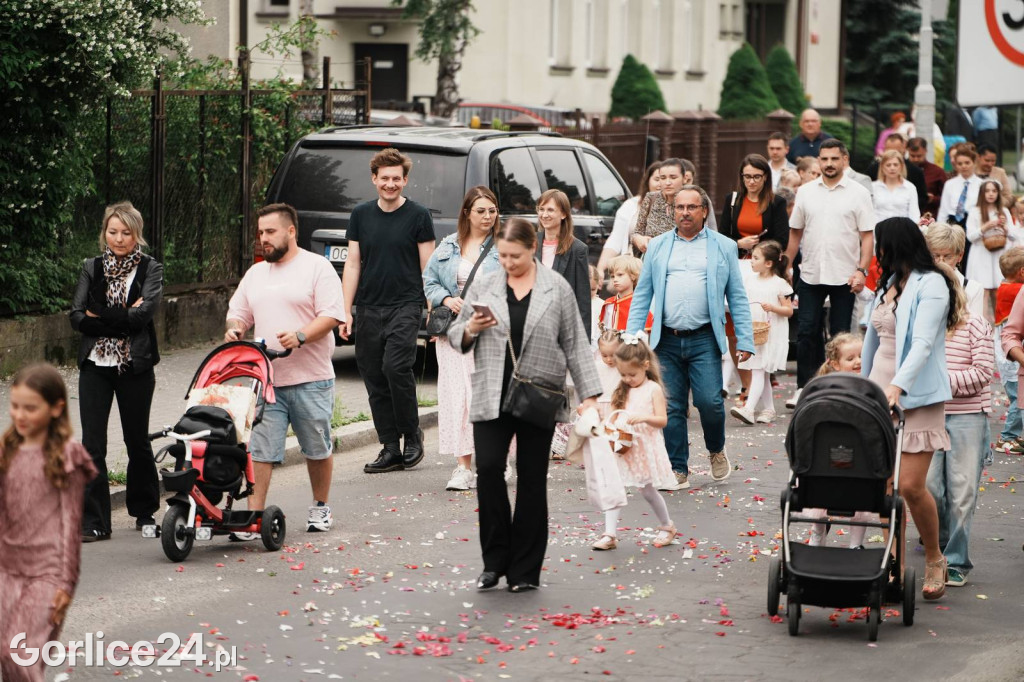 Procesja Bożego Ciała w parafii pw. Św. Jadwigi Królowej