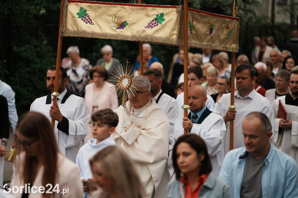Procesja Bożego Ciała w parafii pw. Św. Jadwigi Królowej