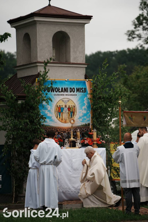 Procesja Bożego Ciała w parafii pw. Św. Jadwigi Królowej