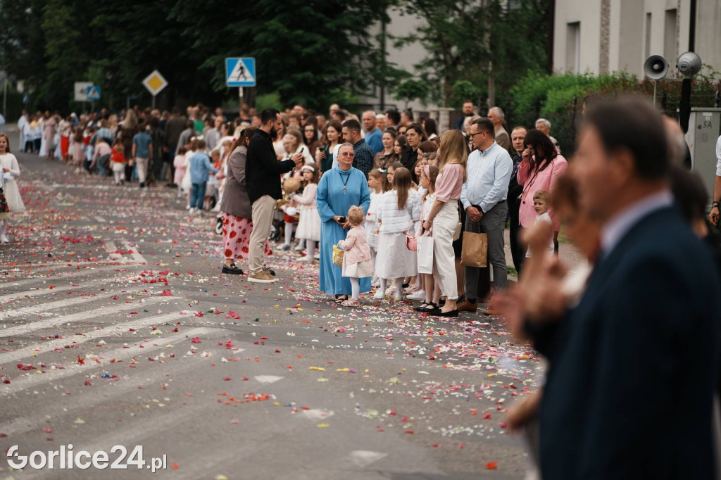 Procesja Bożego Ciała w parafii pw. Św. Jadwigi Królowej