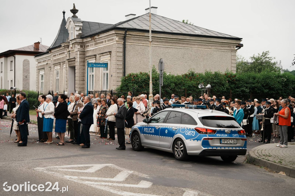 Procesja Bożego Ciała w parafii pw. Św. Jadwigi Królowej