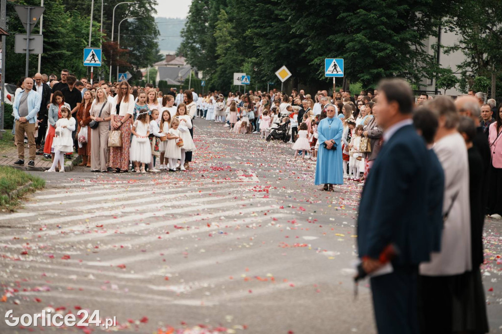 Procesja Bożego Ciała w parafii pw. Św. Jadwigi Królowej