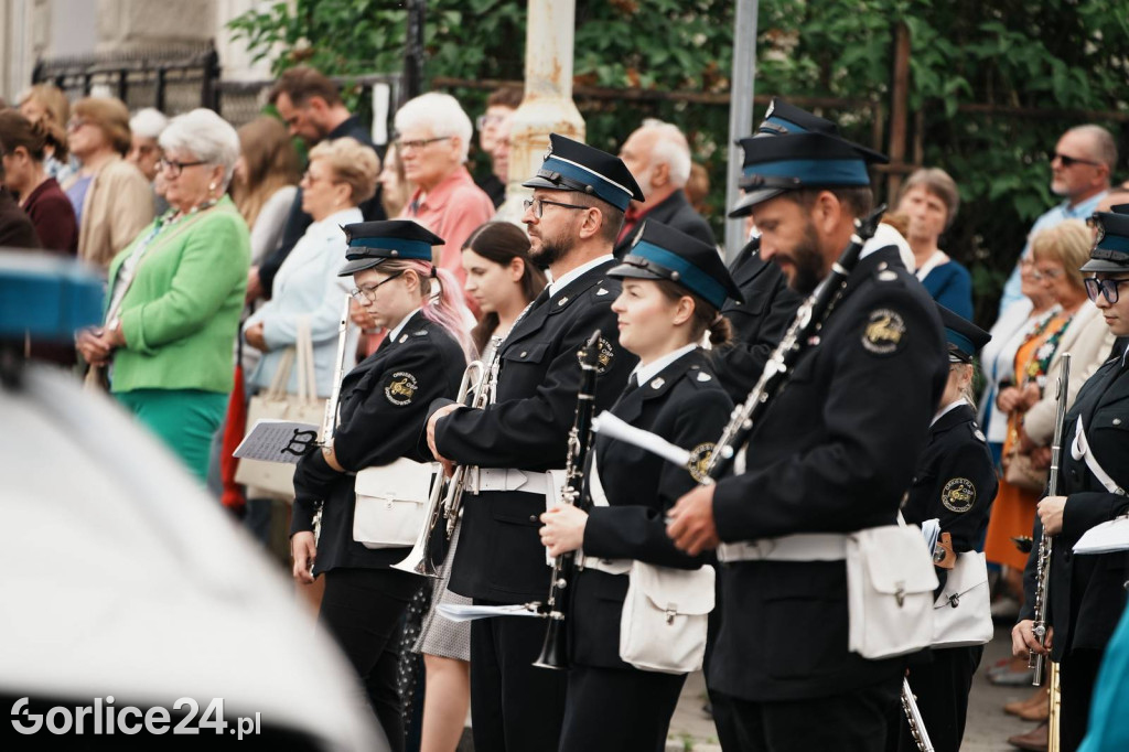Procesja Bożego Ciała w parafii pw. Św. Jadwigi Królowej