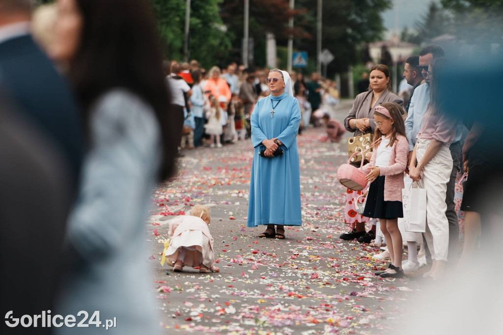 Procesja Bożego Ciała w parafii pw. Św. Jadwigi Królowej