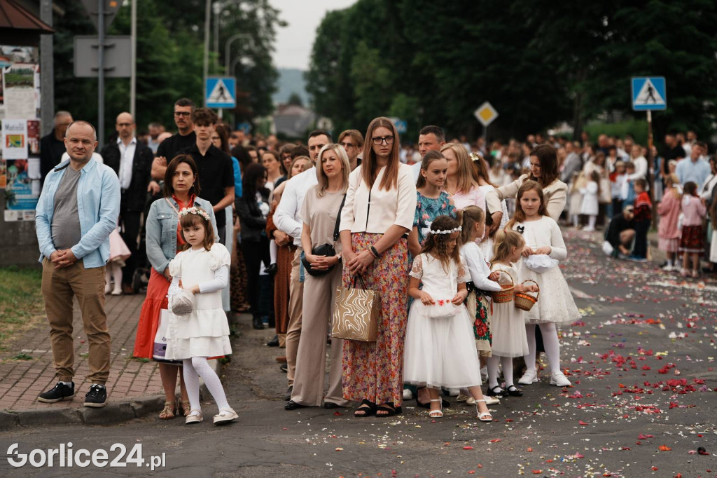 Procesja Bożego Ciała w parafii pw. Św. Jadwigi Królowej
