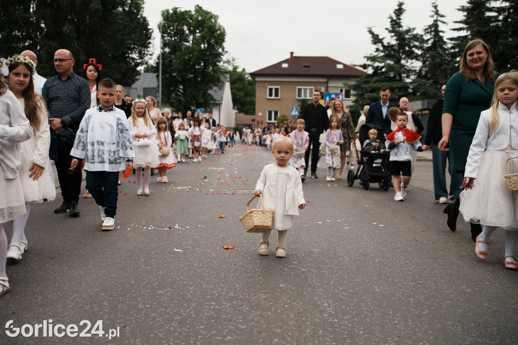 Procesja Bożego Ciała w parafii pw. Św. Jadwigi Królowej