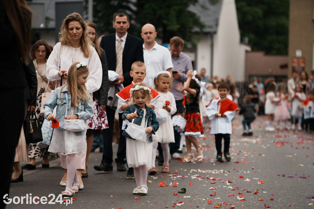 Procesja Bożego Ciała w parafii pw. Św. Jadwigi Królowej