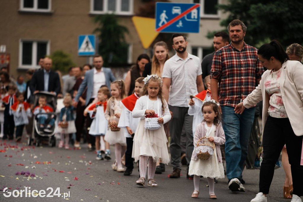 Procesja Bożego Ciała w parafii pw. Św. Jadwigi Królowej