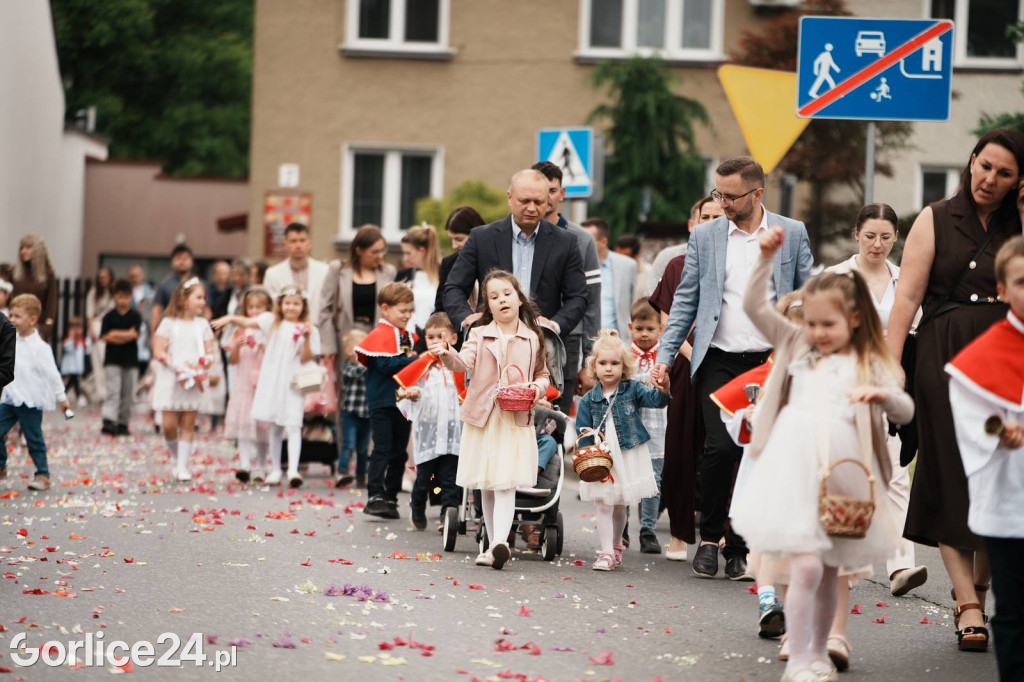 Procesja Bożego Ciała w parafii pw. Św. Jadwigi Królowej