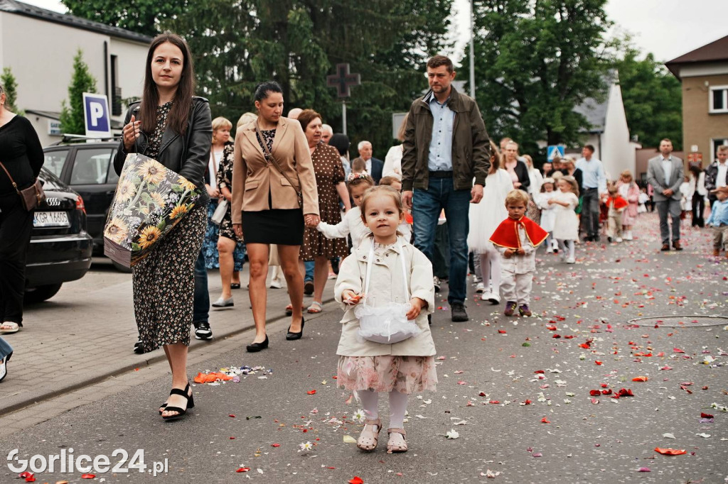 Procesja Bożego Ciała w parafii pw. Św. Jadwigi Królowej