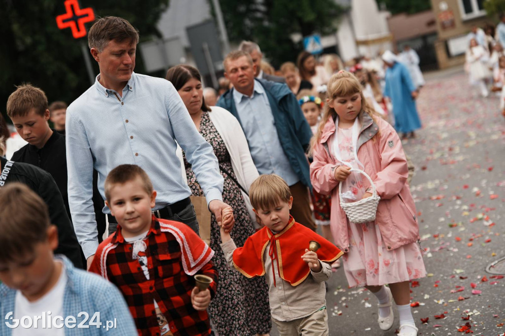 Procesja Bożego Ciała w parafii pw. Św. Jadwigi Królowej