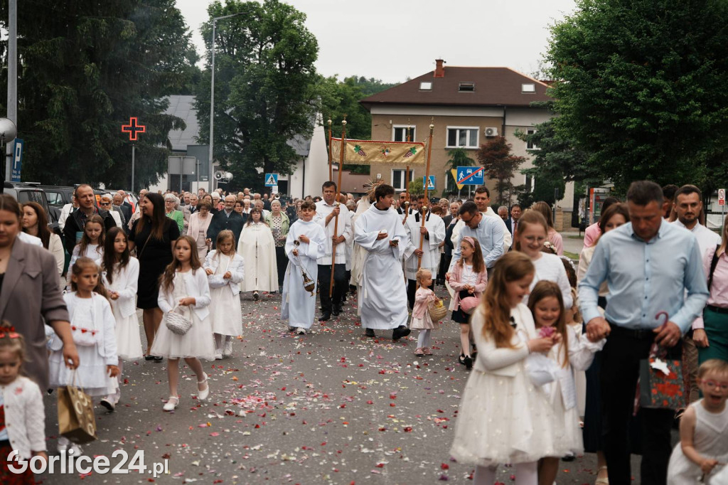 Procesja Bożego Ciała w parafii pw. Św. Jadwigi Królowej