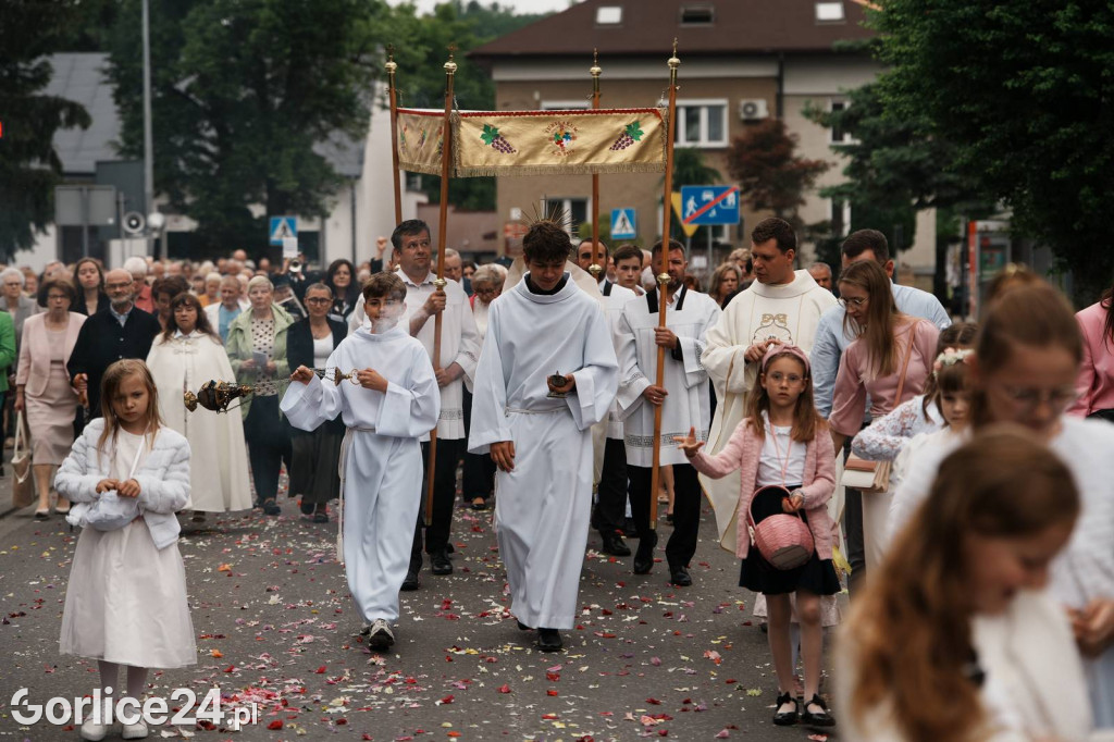 Procesja Bożego Ciała w parafii pw. Św. Jadwigi Królowej