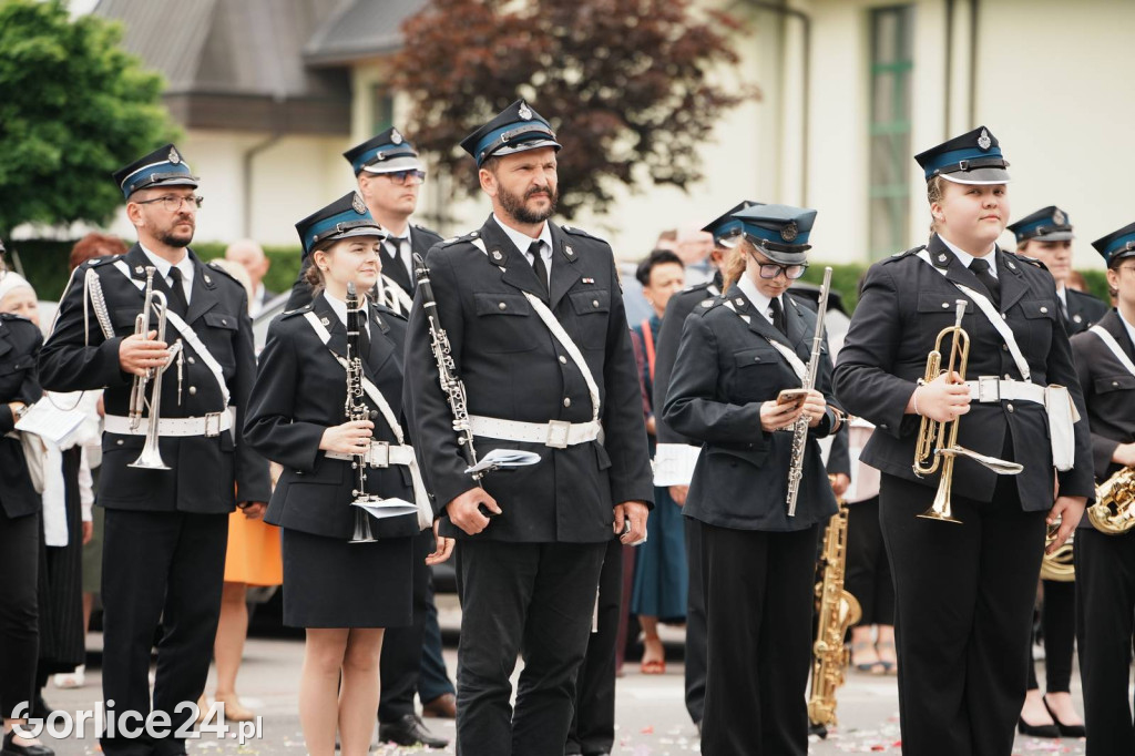 Procesja Bożego Ciała w parafii pw. Św. Jadwigi Królowej