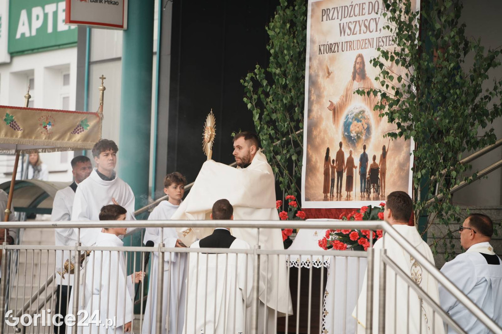 Procesja Bożego Ciała w parafii pw. Św. Jadwigi Królowej