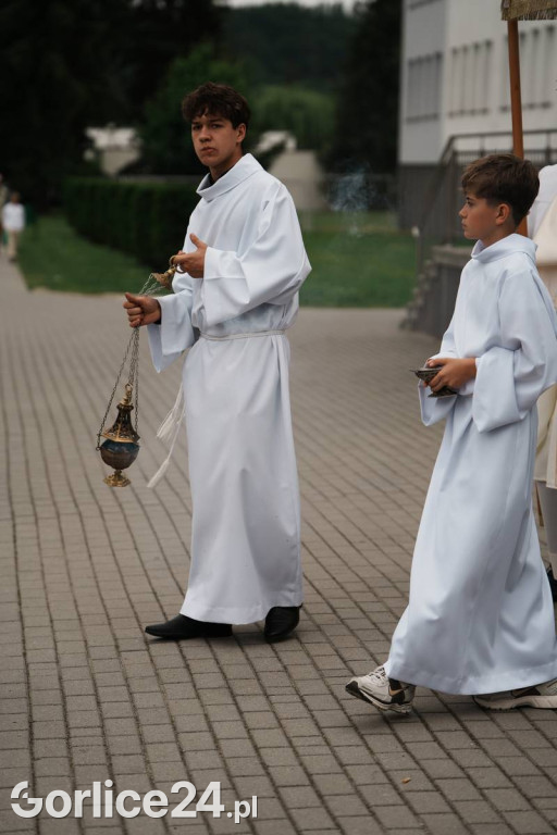 Procesja Bożego Ciała w parafii pw. Św. Jadwigi Królowej