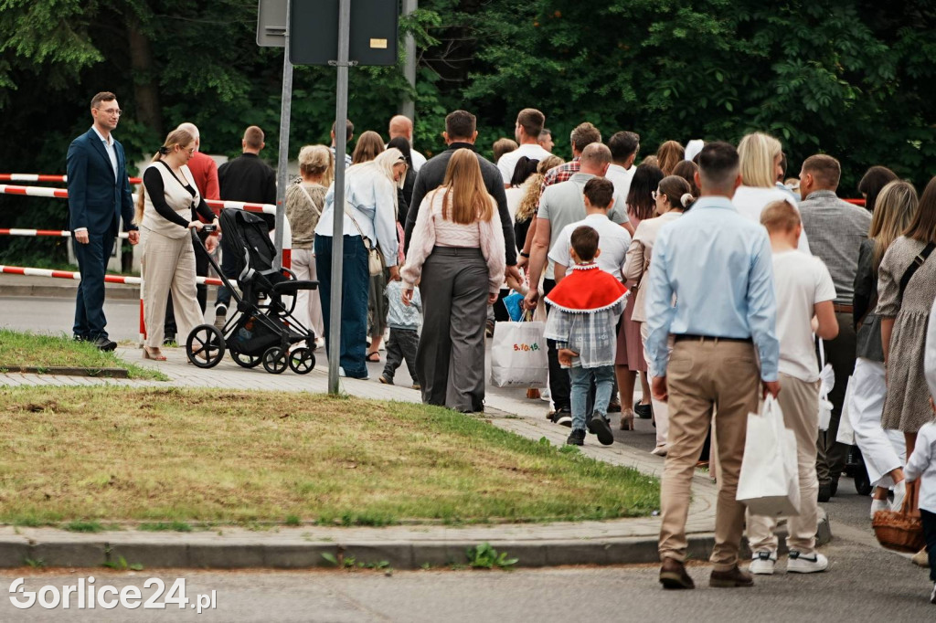Procesja Bożego Ciała w parafii pw. Św. Jadwigi Królowej