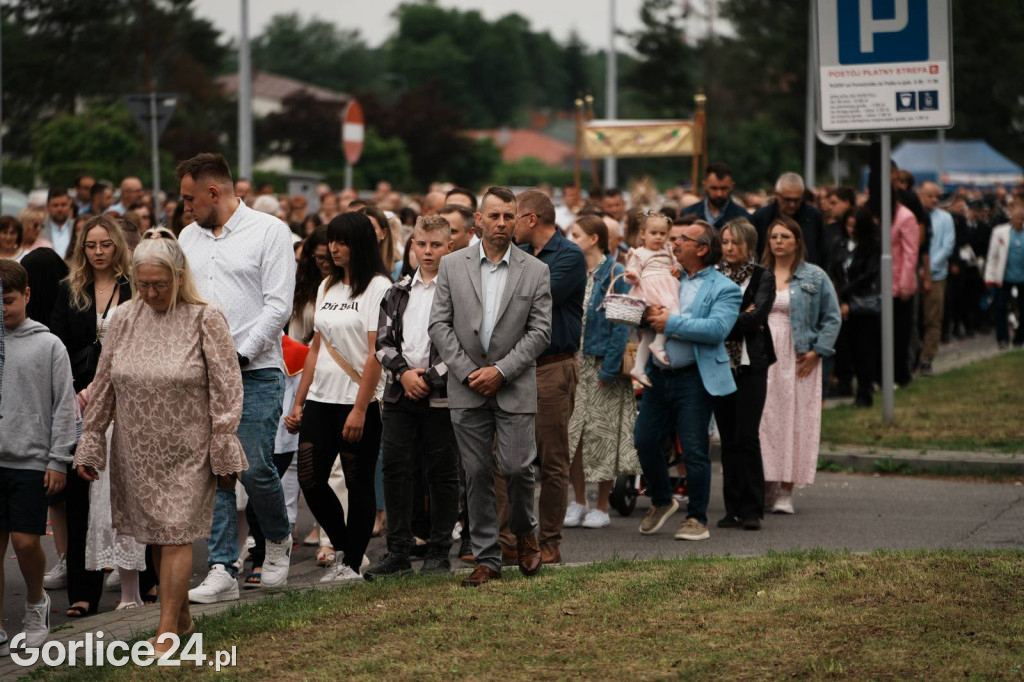Procesja Bożego Ciała w parafii pw. Św. Jadwigi Królowej