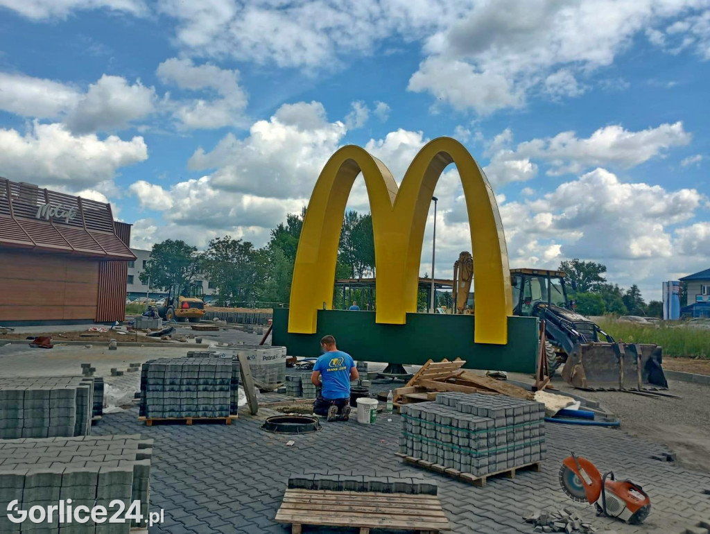 Budowa restauracji McDonald's